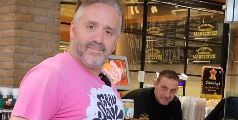 Πεζόδρομος Γιαννιτσών: Δυο άψογοι επαγγελματίες συζητούν για την αγορά και την κατάσταση που επικρατεί σήμερα