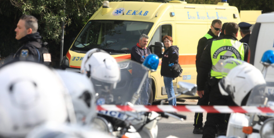 Δράμα: Αστυνομικός μαχαίρωσε τη σύζυγό του και αυτοκτόνησε