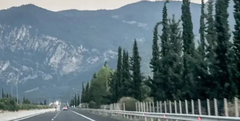 Έκτακτες εργασίες επισκευής φωτεινής σηματοδότησης στον κόμβο διασταύρωσης ΙΩΝΙΑ Κ2Β επί της Ε.Ο. Γιαννιτσών - Θεσσαλονίκης