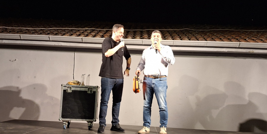 Ο Αλέξανδρος Τσουβέλας χάρισε απινιδωτή στο Δήμο Πέλλας!
