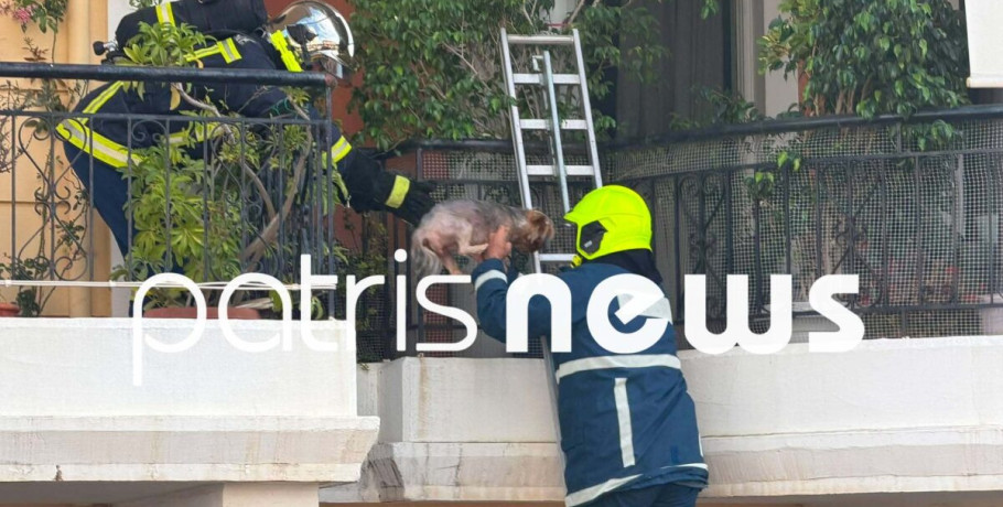 Φωτιά σε διαμέρισμα  μετά από έκρηξη σε κλιματιστικό – Στο νοσοκομείο μητέρα και παιδί