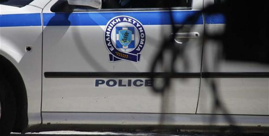 Λάρισα: Εφιαλτικές στιγμές για 45χρονη που την κρατούσε όμηρο ο πρώην σύζυγός της - Απειλούσε να την κάψει