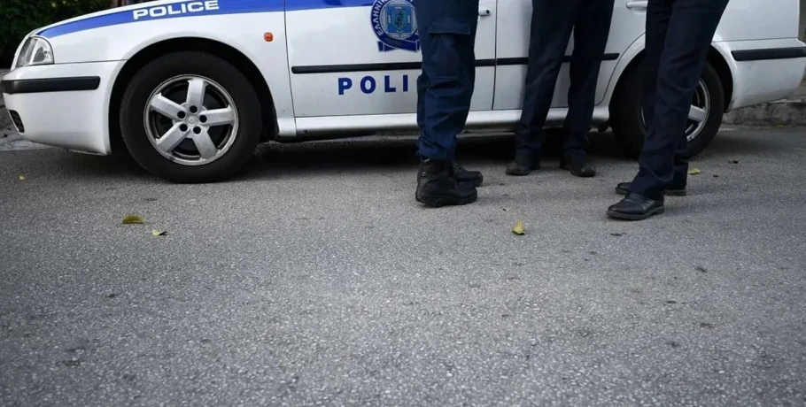 Θεσσαλονίκη: Συμμορία ανηλίκων έκλεψε φορτηγό και “ξάφρισε” τέσσερα καταστήματα – Είχαν φύγει από ίδρυμα