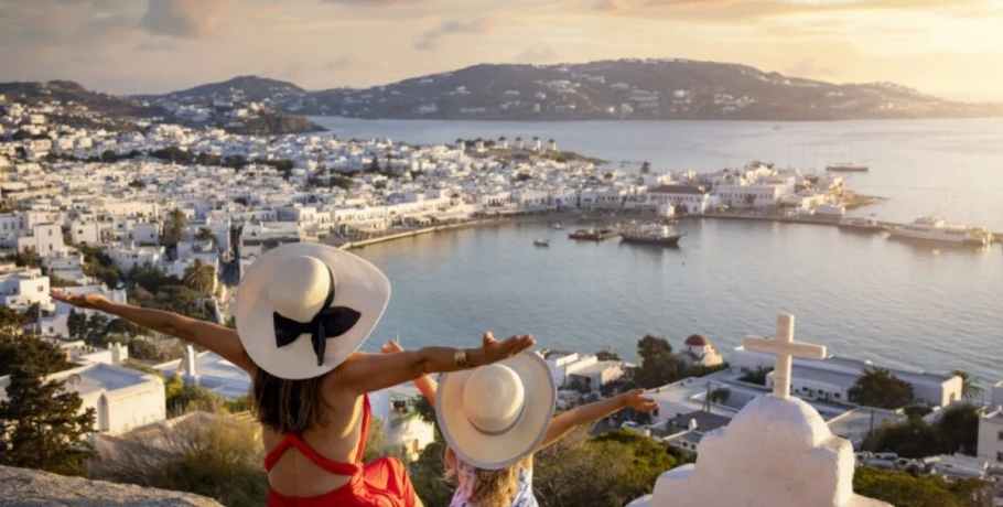 Τουρισμός για Όλους 2026: Τα ποσά και ποιοι θα λάβουν τα vouchers – Ποιοι παίρνουν έξτρα «μπόνους»