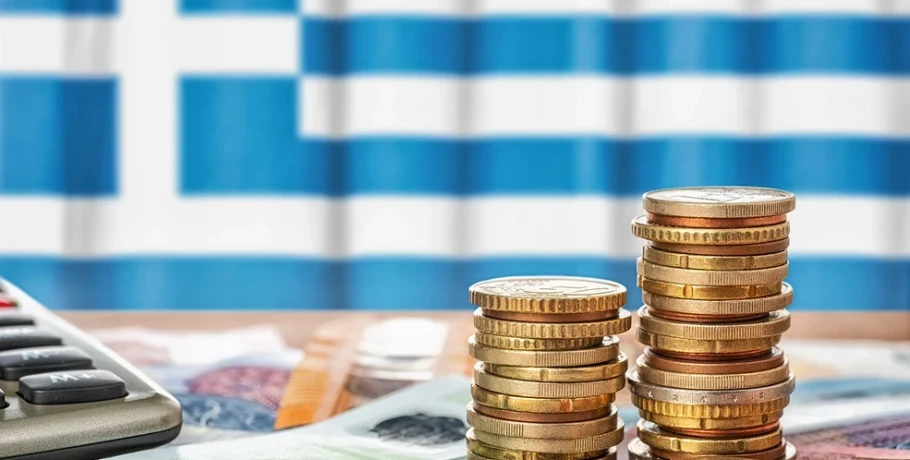 Συντάξεις χηρείας: Τι αλλάζει για 132.000 δικαιούχους και γιατί τα αναδρομικά του Δημοσίου παραμένουν «αγκάθι»