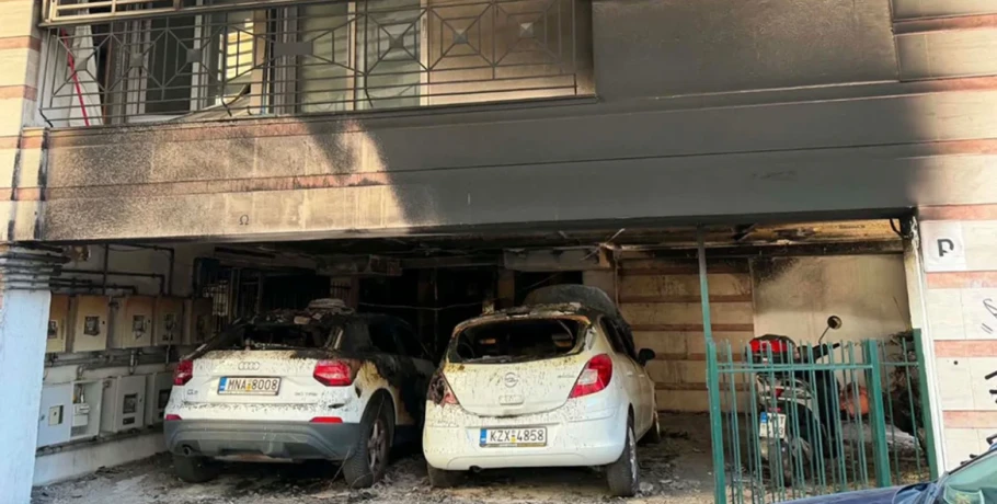 Επιθέσεις με γκαζάκια σε σπίτια τριών στελεχών της ΝΔ στη Θεσσαλονίκη, πέντε τραυματίες
