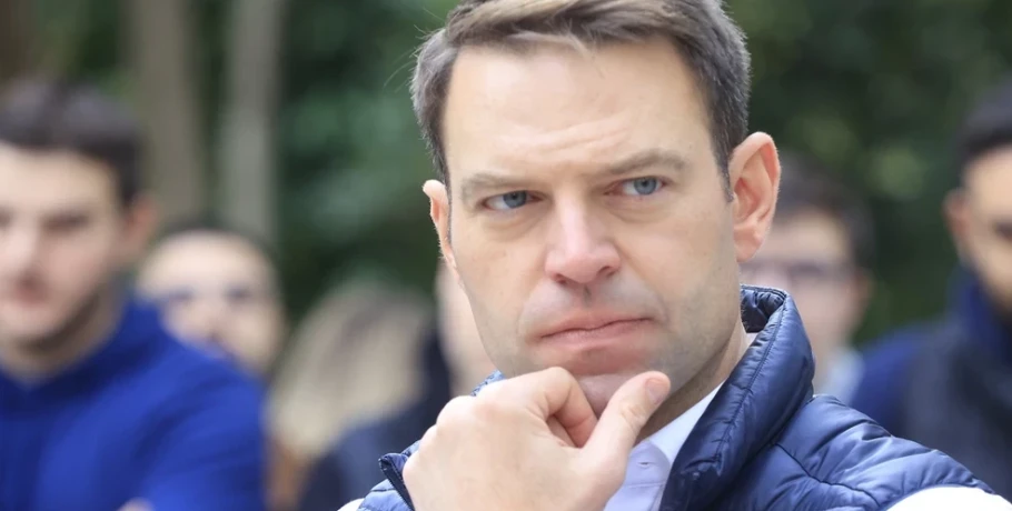 Κασσελάκης: Πάνω από το πτώμα μου συνεργασία με Τσίπρα