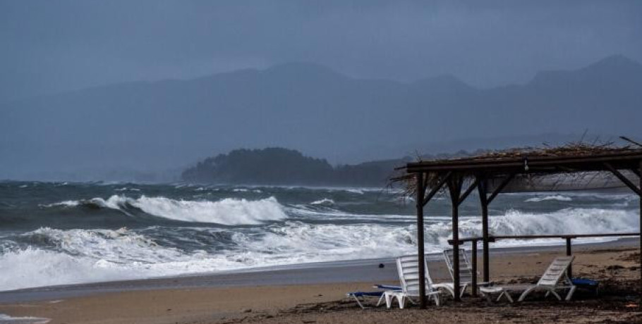 Λήμνος: Συνελήφθησαν οι γονείς του 5χρονου που παρασύρθηκε με στρώμα θαλάσσης
