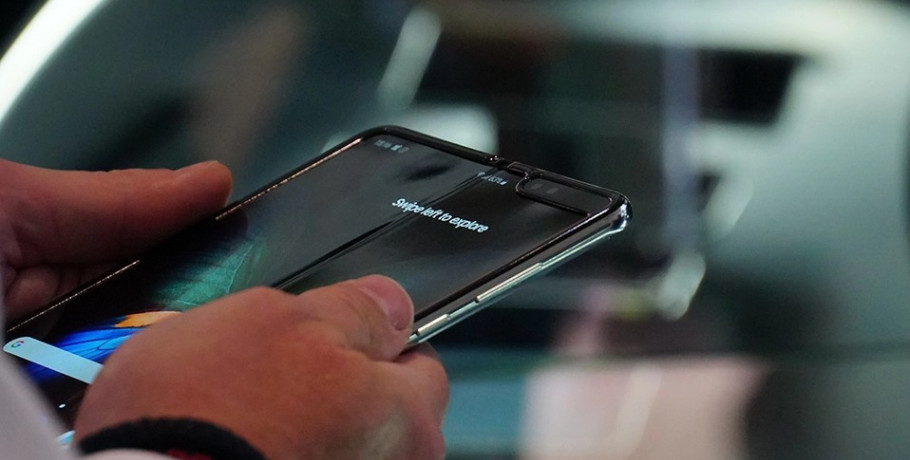 Η αγορά των αναδιπλούμενων smartphones επιστρέφει σε ανάπτυξη