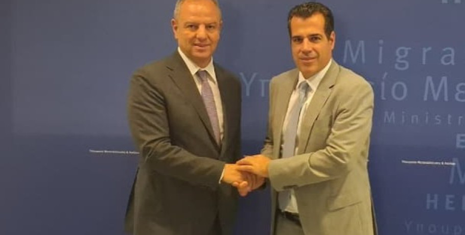 Συνάντηση Διονύση Σταμενίτη με τον Υπουργό Μετανάστευσης και Ασύλου