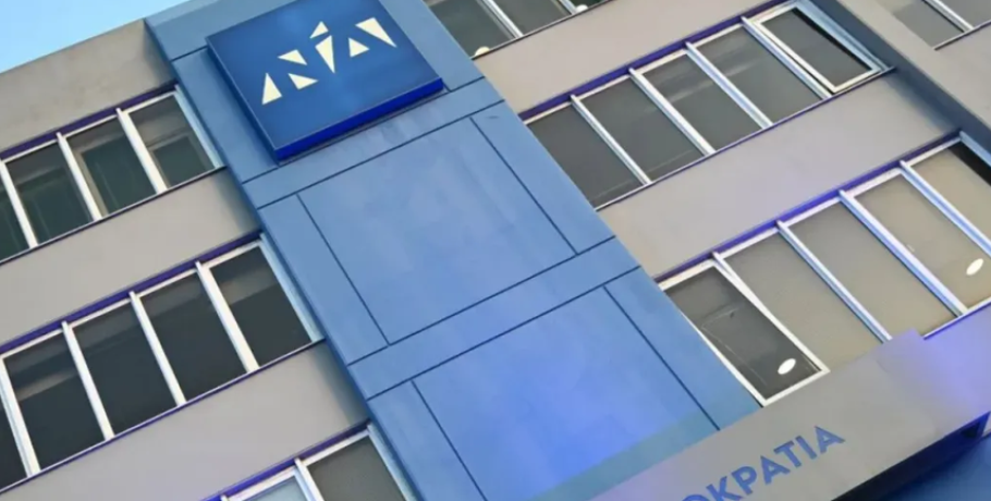 "Γαλάζια" ψηφοδέλτια με τη συμμετοχή αυτοδιοικητικών στελεχών - Ποια πρόσωπα βολιδοσκοπεί η Πειραιώς