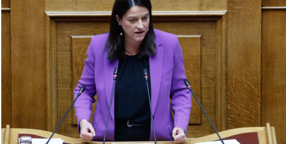 Κεραμέως: Καμία περικοπή στις συντάξεις χηρείας μετά την τριετία