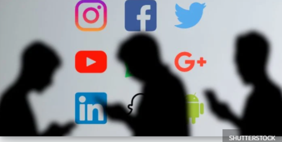 ΕΕ: Η απαγόρευση των social media στη Γαλλία δεν είναι πλήρως συμβατή με τους κανόνες