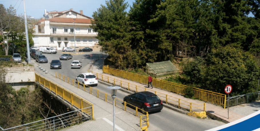 Ενημέρωση σχετικά με το έργο κατασκευής νέας γέφυρας στη Νάουσα