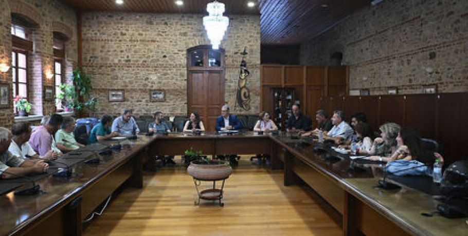 Συνάντηση των Αγροτικών Συλλόγων Ημαθίας και Πέλλας με τον Γενικό Γραμματέα της ΚΕ του ΚΚΕ, Δημήτρη Κουτσούμπα