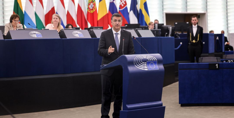Α. Τζιτζικώστας από την Ολομέλεια του Ευρωπαϊκού Κοινοβουλίου: «Η μεταρρύθμιση των δικαιωμάτων των επιβατών στις αερομεταφορές, η πρώτη εδώ και πάνω από δυο δεκαετίες, θα γίνει άμεσα νόμος της ΕΕ»