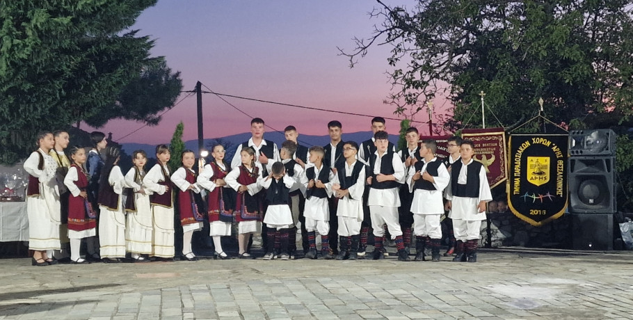 Με επιτυχία άνοιξε η αυλαία της 25ης Γιορτής Κερασιών στον Αρχάγγελο Αλμωπίας