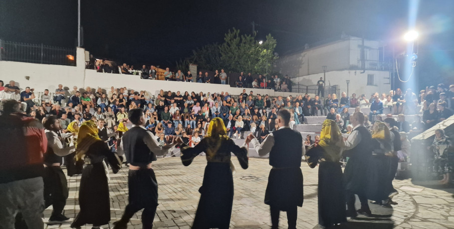 Με χορό, παράδοση και έντονο πολιτικό ενδιαφέρον ολοκληρώθηκε η 25η Γιορτή Κερασιών στον Αρχάγγελο