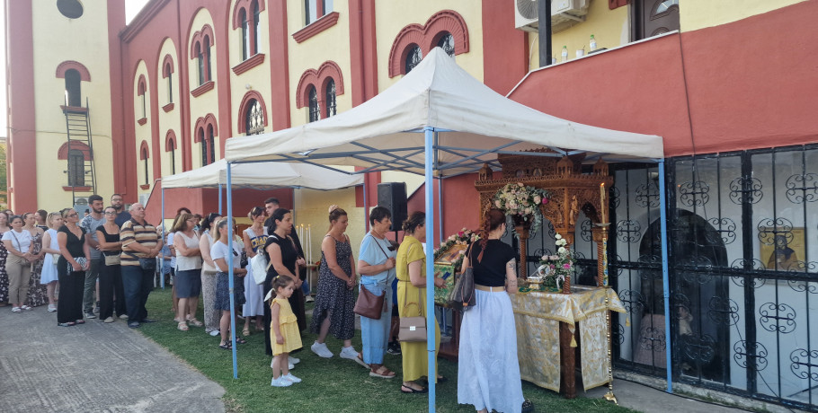 Η Αριδαία τίμησε πανηγυρικά την Αγία Ειρήνη τη Χρυσοβαλάντου – Πλήθος πιστών στον Ιερό Ναό Αγίου Αντωνίου