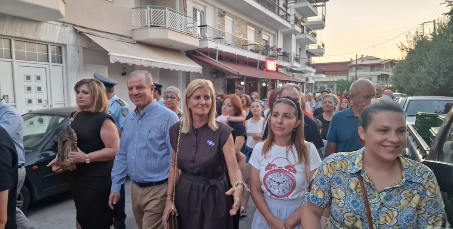 Με τη σύζυγό του Γεωργία στη Σκύδρα ο Διονύσης Σταμενίτης
