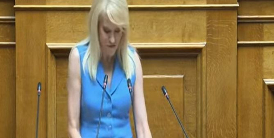 Θεοδώρα Τζάκρη: «Η κυβέρνηση ιδιωτικοποιεί την αρχαιολογικό μας απόθεμα. Κάνουν μπίζνες πάνω στην αρχαιολογική κληρονομιά»