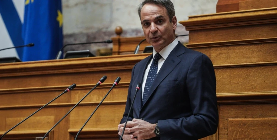 O Mητσοτάκης έδωσε σήμα για εκλογές το 2027 και οι βουλευτές ψάχνουν ημερομηνία, αιχμές «με το γάντι» για την Κοβέσι