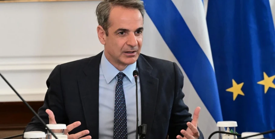 Σε βαρύ κλίμα το τελευταίο υπουργικό της σεζόν: Τα πολιτικά μηνύματα Μητσοτάκη και οι οδηγίες προς… διακοπεύοντες υπουργούς