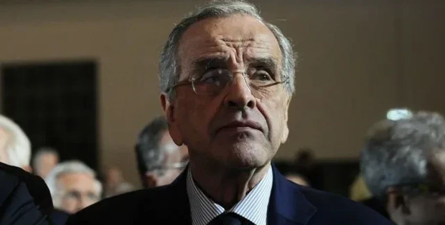 Αντώνης Σαμαράς για θάνατο πυροσβεστών: “Να μας βάλει σε σκέψεις για τη βελτίωση των ελέγχων ασφαλείας”