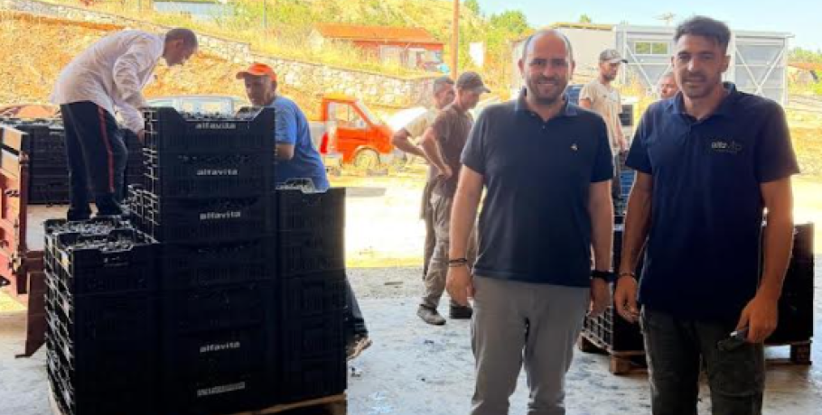 Επίσκεψη Λάκη Βασιλειάδη σε συνεταιρισμούς, ομάδες παραγωγών, διαλογητήρια, κέντρα παραλαβών και επιχειρήσεις που διακινούν προϊόντα στην περιοχή της Έδεσσας