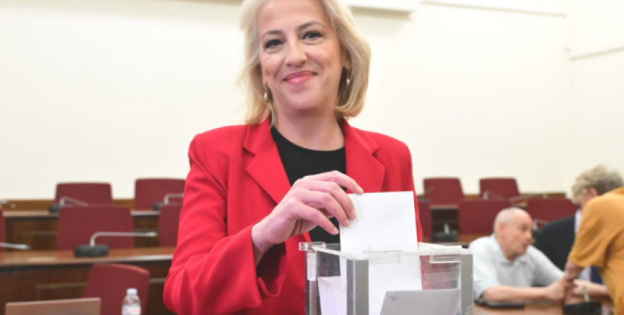 ΣΥΡΙΖΑ: Πρόεδρος της Κ.Ο. η Ρένα Δούρου με 7 από τις 8 ψήφους