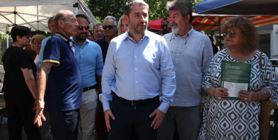Ανδρουλάκης από Θεσσαλονίκη: «Μητσοτάκης και Τσίπρας πήγαν τη χώρα πίσω – Καλώ τους πολίτες να επιλέξουν αλλαγή σελίδας»