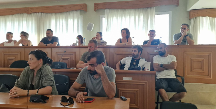 Δημοτικό Συμβούλιο Αλμωπίας: Η αγωνία για τα σχολεία των χωριών στο επίκεντρο – «Δεν είμαστε αριθμοί»