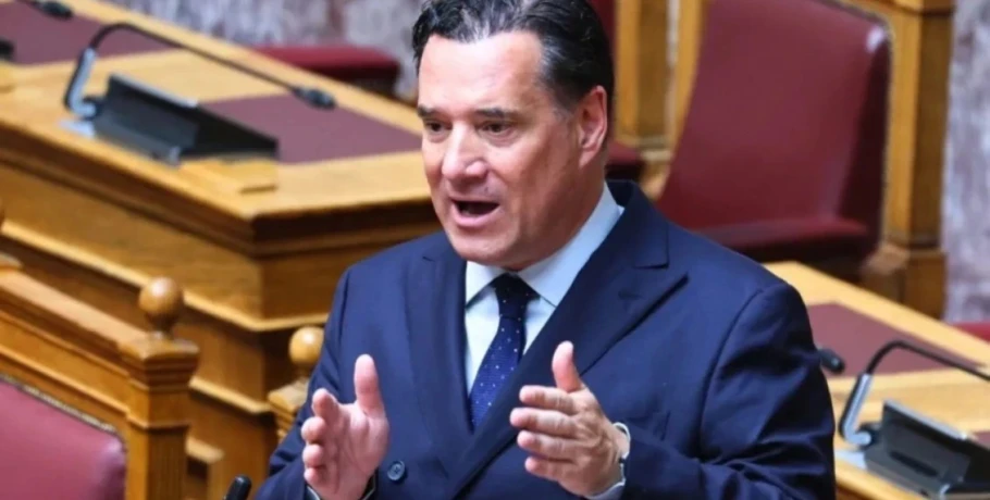 Γεωργιάδης για 'Σπιτάκια Ανακύκλωσης": Πού είναι το σκάνδαλο; Τώρα αποκαλύπτεται ότι και οι δύο εταιρείες είχαν δώσει πάνω-κάτω την ίδια προσφορά