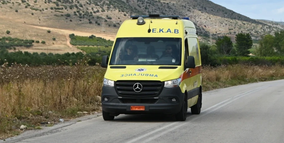 Τραγωδία στην Αχαΐα: Νεκρή 46χρονη, έπεσε με το αυτοκίνητό της από γκρεμό 30 μέτρων