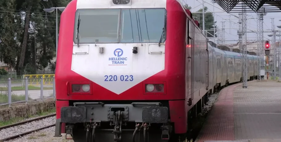 Λάρισα: Άτομο παρασύρθηκε από αμαξοστοιχία της Hellenic Train – Καθυστερήσεις στα δρομολόγια Θεσσαλονίκη-Λάρισα