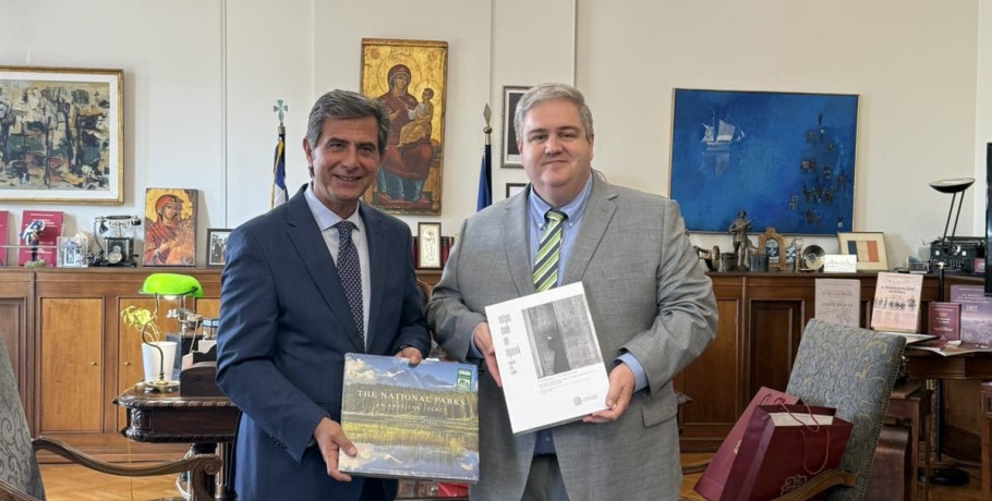 Συνάντηση Γκιουλέκα με τον Αμερικανό Πρόξενο