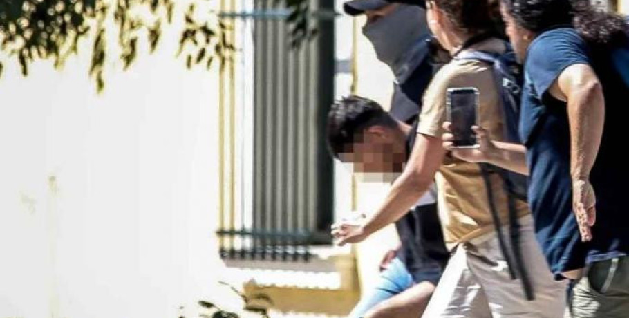 Κυψέλη: «Την βρήκα πεσμένη στο μπάνιο, πάγωσα» - Αρνείται τις κατηγορίες ο 26χρονος Αφγανός