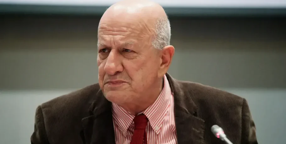 Στη ΜΕΘ του «Ευαγγελισμού» ο Αντώνης Πανούτσος, προσβλήθηκε από τον ιό του Δυτικού Νείλου