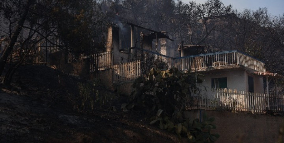 Σαλαμίνα: Στους 502 οι απεγκλωβισμένοι από θαλάσσης - 362 μεταφέρονται στη Φανερωμένη