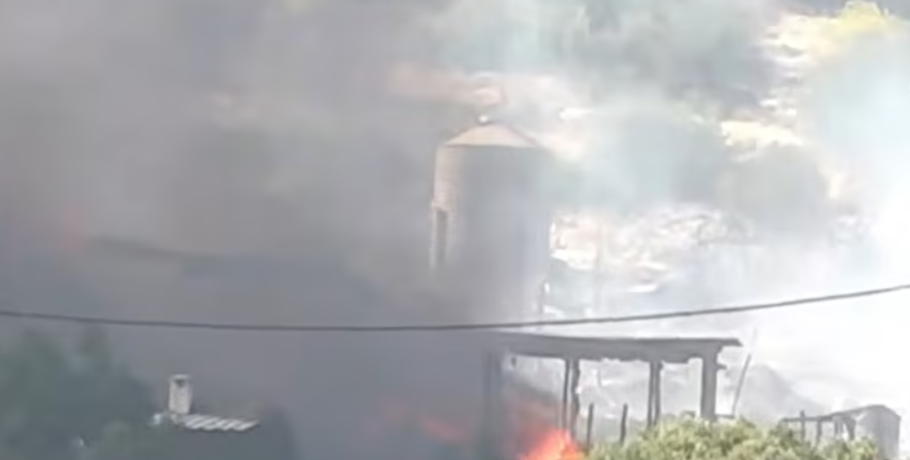 Στις φλόγες παραδόθηκε κτηνοτροφική μονάδα στην Κατσηκαλή Μεγάρων