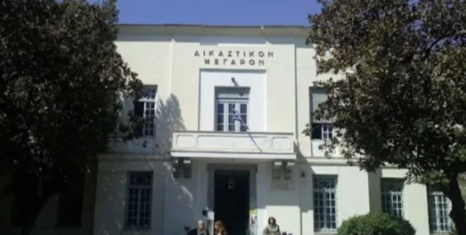 Βόλος: Στη φυλακή άνδρας για παρενόχληση 15χρονης σε παραλία – Κλώτσησε και το ναυαγοσώστη που επενέβη