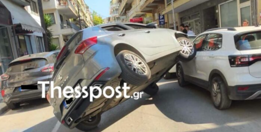Απίθανο τροχαίο στη Θεσσαλονίκη: «Απογειώθηκε» αυτοκίνητο (ΦΩΤΟ)