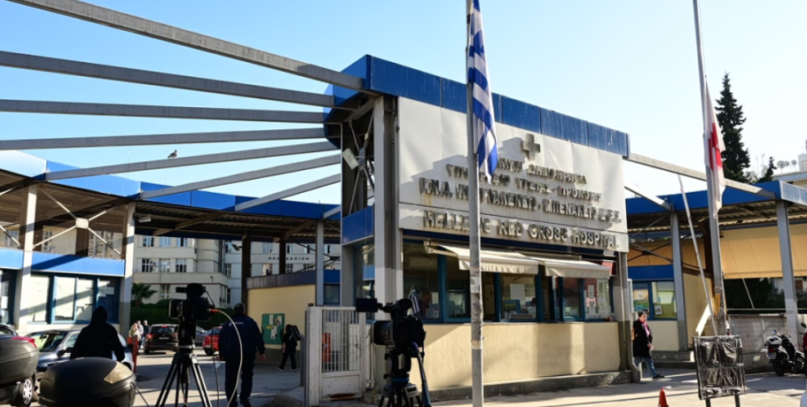 «Την έπιασε από τα μαλλιά και τη χτυπούσε στο κεφάλι»: Ασθενής ξυλοκόπησε ειδικευόμενη νοσηλεύτρια – Τι καταγγέλλει η ΠΟΕΔΗΝ