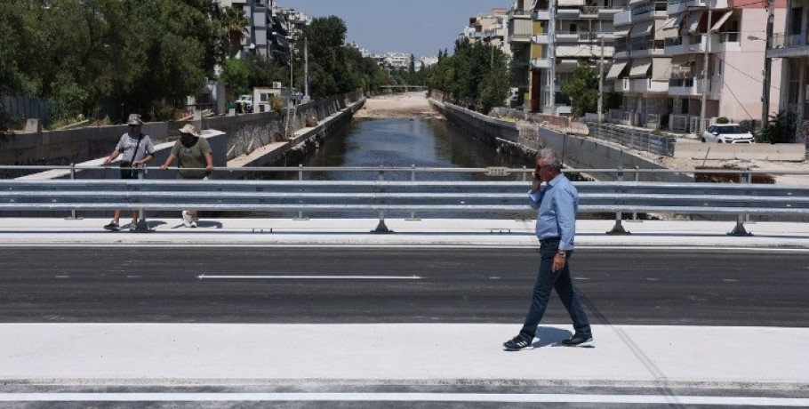 Στην κυκλοφορία η νέα οδική γέφυρα στη Λεωφόρο Εθνάρχου Μακαρίου στο ύψος του Ιλισσού