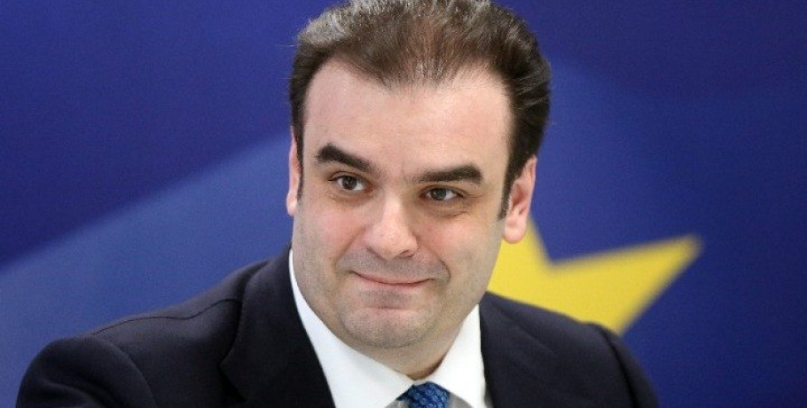 Le Point: «Κυριάκος Πιερρακάκης, ο Έλληνας που θέλει να ξυπνήσει την Ευρώπη»