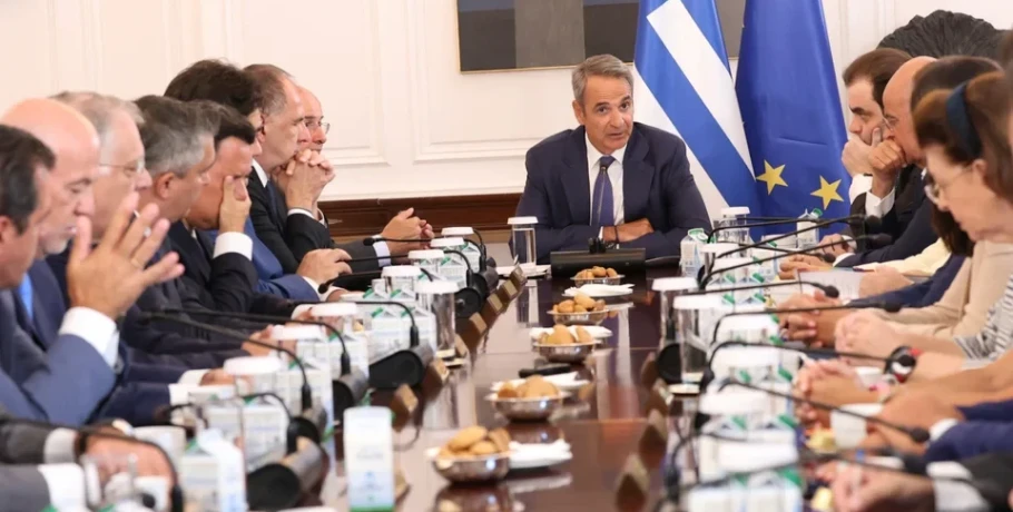 Μητσοτάκης σε υπουργικό: Στη ΔΕΘ οι άξονες της οικονομικής πολιτικής για το 2027 και τον Οδικό Χάρτη της πατρίδας μας προς το 2030