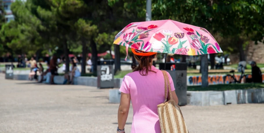 Καιρός: Ζέστη και ισχυροί ανέμοι συνθέτουν το σκηνικό - Μέχρι και 38 βαθμούς ο υδράργυρος, οι περιοχές με πολύ υψηλό κίνδυνο πυρκαγιάς
