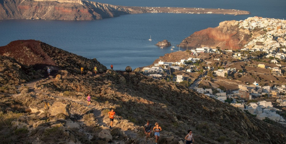 Santorini Experience 2026: Ολυμπιονίκες και πρωταθλητές Ευρώπης δίνουν ραντεβού στη Σαντορίνη