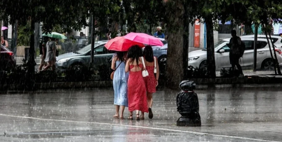 Καιρός: Υψηλές θερμοκρασίες, ενισχύονται οι βοριάδες – Πού θα βρέξει;