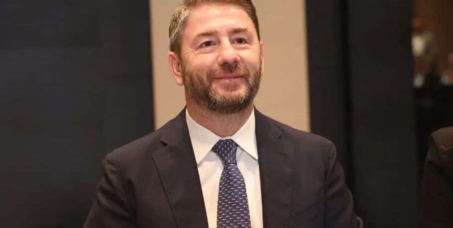 Κέλλυ Σταμούλη: "Ο Ανδρουλάκης είναι γλυκός σαν ζαχαρούχο γάλα" - Η δήλωση του στελέχους του ΠΑΣΟΚ που έγινε viral